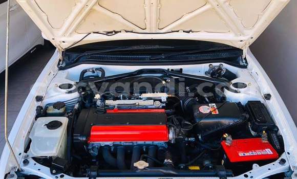 Acheter Occasion Voiture Toyota Corolla Blanc à Kitwe, Zambie Acheter Occasion Voiture Toyota Corolla Blanc à Kitwe, Zambie