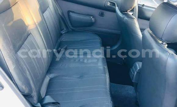 Acheter Occasion Voiture Toyota Corolla Blanc à Kitwe, Zambie Acheter Occasion Voiture Toyota Corolla Blanc à Kitwe, Zambie