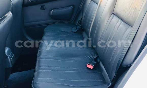 Acheter Occasion Voiture Toyota Corolla Blanc à Kitwe, Zambie Acheter Occasion Voiture Toyota Corolla Blanc à Kitwe, Zambie