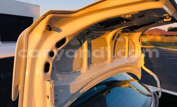 Acheter Occasion Voiture Toyota Corolla Blanc à Kitwe, Zambie Acheter Occasion Voiture Toyota Corolla Blanc à Kitwe, Zambie