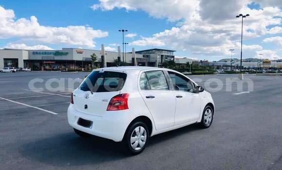 Buy Used Toyota Yaris White Car in Livingstone in Zambia Buy Used Toyota Yaris White Car in Livingstone in Zambia