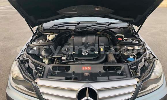 Acheter Occasion Voiture Mercedes‒Benz C–Class Gris à Livingstone, Zambie Acheter Occasion Voiture Mercedes‒Benz C–Class Gris à Livingstone, Zambie