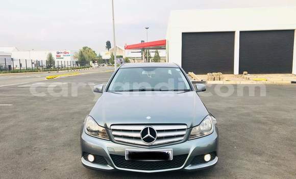 Acheter Occasion Voiture Mercedes‒Benz C–Class Gris à Livingstone, Zambie Acheter Occasion Voiture Mercedes‒Benz C–Class Gris à Livingstone, Zambie