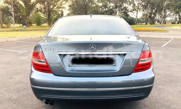 Acheter Occasion Voiture Mercedes‒Benz C–Class Gris à Livingstone, Zambie Acheter Occasion Voiture Mercedes‒Benz C–Class Gris à Livingstone, Zambie