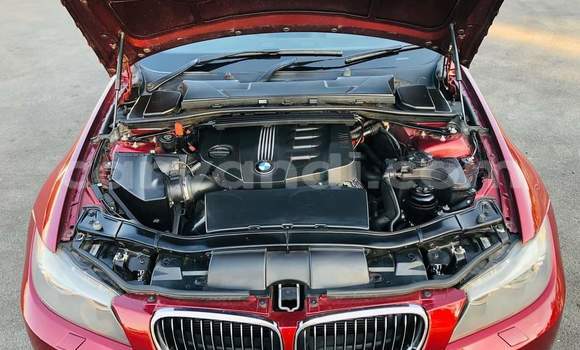 Tenga Tsaru BMW 3–Series Tsvuku Mota in Kitwe in Zambia Tenga Tsaru BMW 3–Series Tsvuku Mota in Kitwe in Zambia