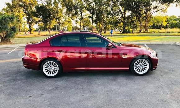 Tenga Tsaru BMW 3–Series Tsvuku Mota in Kitwe in Zambia Tenga Tsaru BMW 3–Series Tsvuku Mota in Kitwe in Zambia