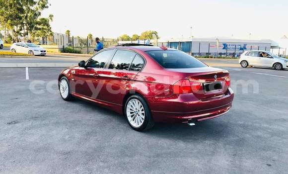 Tenga Tsaru BMW 3–Series Tsvuku Mota in Kitwe in Zambia Tenga Tsaru BMW 3–Series Tsvuku Mota in Kitwe in Zambia