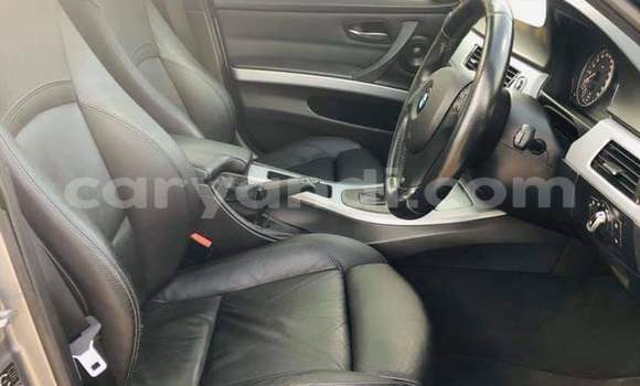 Acheter Occasion Voiture BMW 3–Series Gris à Kitwe, Zambie Acheter Occasion Voiture BMW 3–Series Gris à Kitwe, Zambie