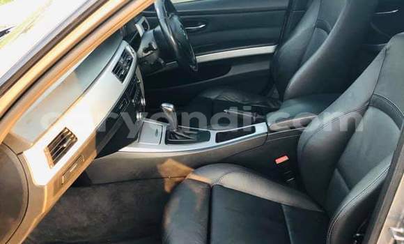 Acheter Occasion Voiture BMW 3–Series Gris à Kitwe, Zambie Acheter Occasion Voiture BMW 3–Series Gris à Kitwe, Zambie