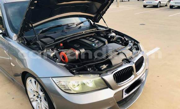 Acheter Occasion Voiture BMW 3–Series Gris à Kitwe, Zambie Acheter Occasion Voiture BMW 3–Series Gris à Kitwe, Zambie