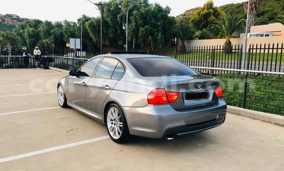 Acheter Occasion Voiture BMW 3–Series Gris à Kitwe, Zambie Acheter Occasion Voiture BMW 3–Series Gris à Kitwe, Zambie