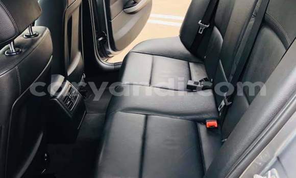 Acheter Occasion Voiture BMW 3–Series Gris à Zambèze, Nord-Ouest Acheter Occasion Voiture BMW 3–Series Gris à Zambèze, Nord-Ouest