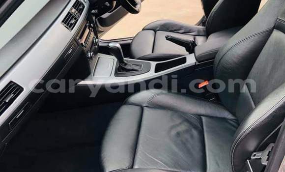 Acheter Occasion Voiture BMW 3–Series Gris à Zambèze, Nord-Ouest Acheter Occasion Voiture BMW 3–Series Gris à Zambèze, Nord-Ouest