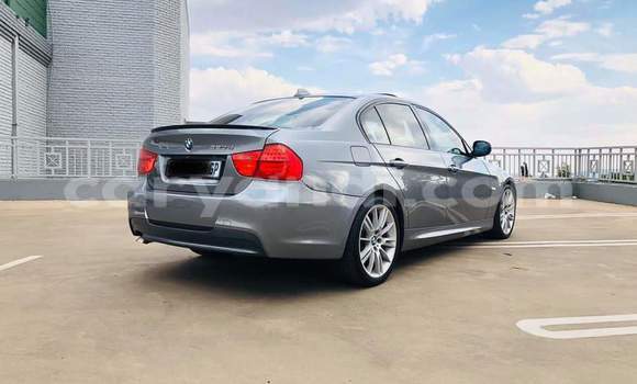 Acheter Occasion Voiture BMW 3–Series Gris à Zambèze, Nord-Ouest Acheter Occasion Voiture BMW 3–Series Gris à Zambèze, Nord-Ouest
