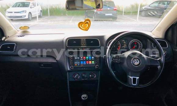 Acheter Occasion Voiture Volkswagen Polo Blanc à Livingstone, Zambie Acheter Occasion Voiture Volkswagen Polo Blanc à Livingstone, Zambie