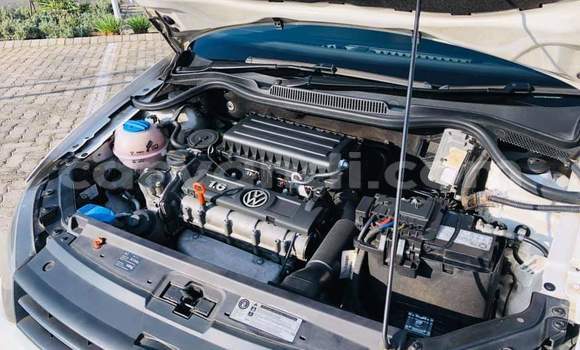 Acheter Occasion Voiture Volkswagen Polo Blanc à Livingstone, Zambie Acheter Occasion Voiture Volkswagen Polo Blanc à Livingstone, Zambie