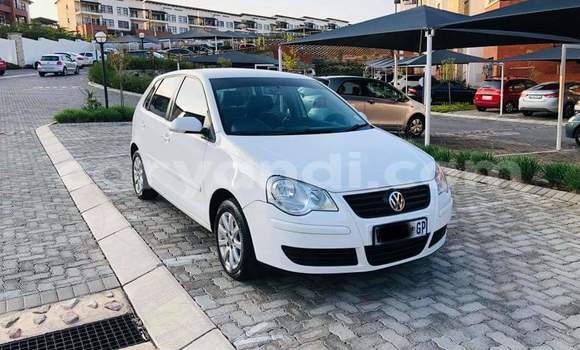 Buy Used Volkswagen Polo White Car in Chingola in Zambia