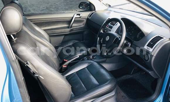 Acheter Occasion Voiture Volkswagen Polo Bleu à Chingola, Zambie Acheter Occasion Voiture Volkswagen Polo Bleu à Chingola, Zambie