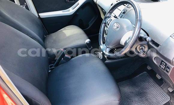 Acheter Occasion Voiture Toyota Yaris Rouge à Lusaka, Zambie Acheter Occasion Voiture Toyota Yaris Rouge à Lusaka, Zambie