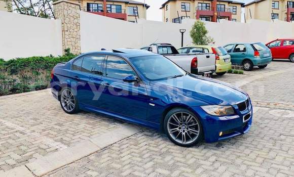 Acheter Occasion Voiture BMW 3–Series Bleu à Ndola, Zambie