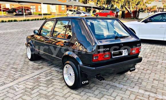 Acheter Occasion Voiture Volkswagen Golf Noir à Livingstone, Zambie Acheter Occasion Voiture Volkswagen Golf Noir à Livingstone, Zambie