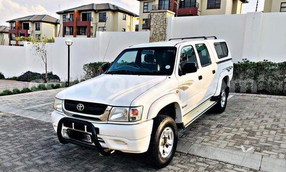 Nunua Ilio tumika Toyota Hilux Nyeupe Gari ndani ya Lusaka nchini Zambia