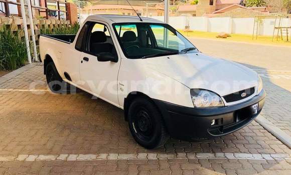 Nunua Ilio tumika Ford Pickup Nyeupe Gari ndani ya Kitwe nchini Zambia
