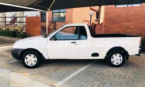 Acheter Occasion Voiture Ford Pickup Blanc à Kitwe, Zambie Acheter Occasion Voiture Ford Pickup Blanc à Kitwe, Zambie