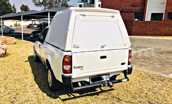 Nunua Ilio tumika Ford Pickup Nyeupe Gari ndani ya Zambezi nchini Kaskazini-Magharibi Nunua Ilio tumika Ford Pickup Nyeupe Gari ndani ya Zambezi nchini Kaskazini-Magharibi