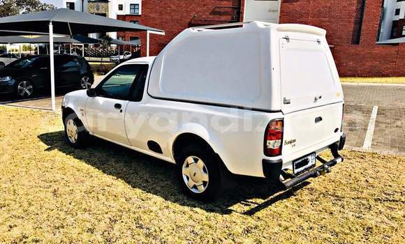 Nunua Ilio tumika Ford Pickup Nyeupe Gari ndani ya Zambezi nchini Kaskazini-Magharibi Nunua Ilio tumika Ford Pickup Nyeupe Gari ndani ya Zambezi nchini Kaskazini-Magharibi