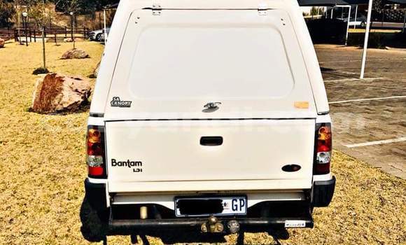 Nunua Ilio tumika Ford Pickup Nyeupe Gari ndani ya Zambezi nchini Kaskazini-Magharibi Nunua Ilio tumika Ford Pickup Nyeupe Gari ndani ya Zambezi nchini Kaskazini-Magharibi