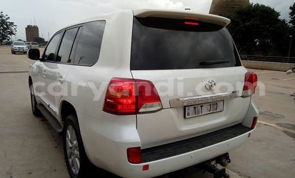 Buy Used Toyota Land Cruiser White Car in Lusaka in Zambia Buy Used Toyota Land Cruiser White Car in Lusaka in Zambia