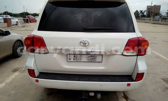 Buy Used Toyota Land Cruiser White Car in Lusaka in Zambia Buy Used Toyota Land Cruiser White Car in Lusaka in Zambia