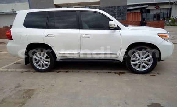 Buy Used Toyota Land Cruiser White Car in Lusaka in Zambia Buy Used Toyota Land Cruiser White Car in Lusaka in Zambia