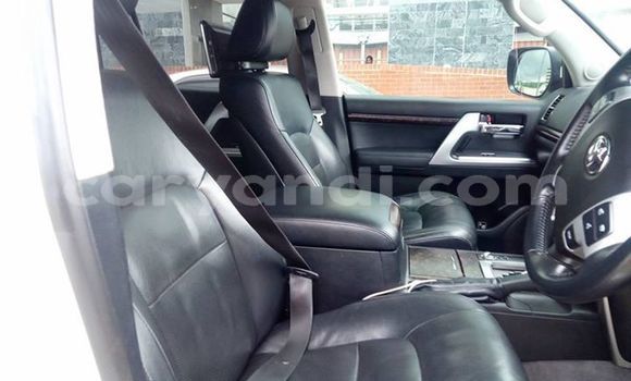 Buy Used Toyota Land Cruiser White Car in Lusaka in Zambia Buy Used Toyota Land Cruiser White Car in Lusaka in Zambia