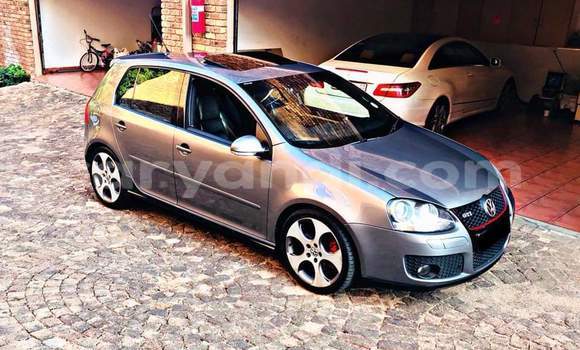 Tenga Tsaru Volkswagen Golf GTI Sirivha Mota in Chingola in Zambia