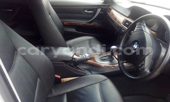 Nunua Ilio tumika BMW 3–Series Nyeupe Gari ndani ya Lusaka nchini Zambia Nunua Ilio tumika BMW 3–Series Nyeupe Gari ndani ya Lusaka nchini Zambia