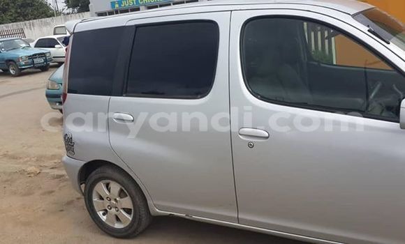 Nunua Ilio tumika Toyota FunCargo Fedha Gari ndani ya Lusaka nchini Zambia Nunua Ilio tumika Toyota FunCargo Fedha Gari ndani ya Lusaka nchini Zambia