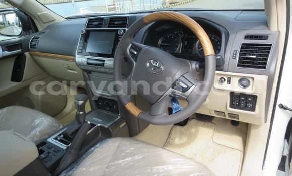 Acheter Occasion Voiture Toyota Land Cruiser Prado Blanc à Lusaka, Zambie Acheter Occasion Voiture Toyota Land Cruiser Prado Blanc à Lusaka, Zambie