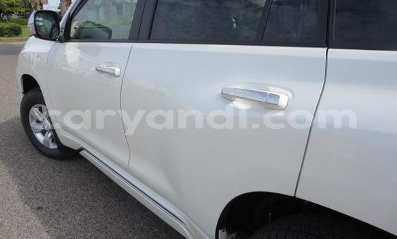 Acheter Occasion Voiture Toyota Land Cruiser Prado Blanc à Lusaka, Zambie Acheter Occasion Voiture Toyota Land Cruiser Prado Blanc à Lusaka, Zambie