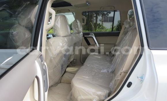 Acheter Occasion Voiture Toyota Land Cruiser Prado Blanc à Lusaka, Zambie Acheter Occasion Voiture Toyota Land Cruiser Prado Blanc à Lusaka, Zambie