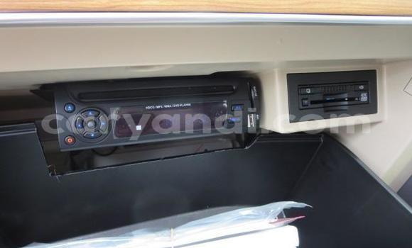 Acheter Occasion Voiture Toyota Land Cruiser Prado Blanc à Lusaka, Zambie Acheter Occasion Voiture Toyota Land Cruiser Prado Blanc à Lusaka, Zambie