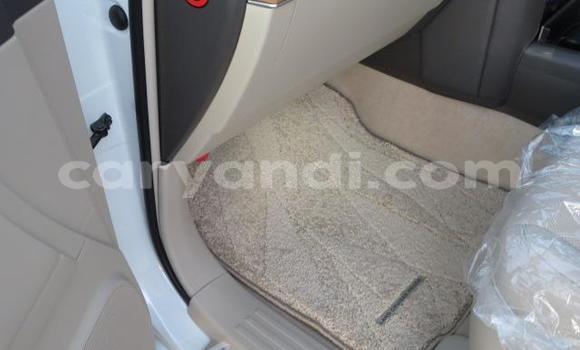 Acheter Occasion Voiture Toyota Land Cruiser Prado Blanc à Lusaka, Zambie Acheter Occasion Voiture Toyota Land Cruiser Prado Blanc à Lusaka, Zambie