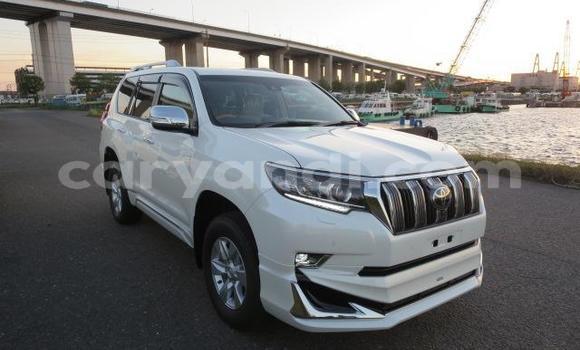 Acheter Occasion Voiture Toyota Land Cruiser Prado Blanc à Lusaka, Zambie Acheter Occasion Voiture Toyota Land Cruiser Prado Blanc à Lusaka, Zambie