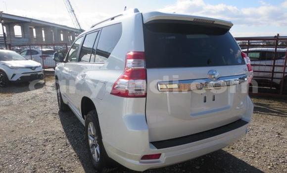 Buy Used Toyota Land Cruiser Prado White Car in Chingola in Zambia Buy Used Toyota Land Cruiser Prado White Car in Chingola in Zambia