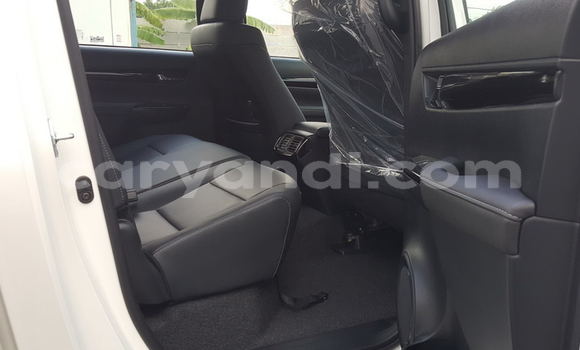 Buy Used Toyota Hiluxe Revo White Car in Lusaka in Zambia Buy Used Toyota Hiluxe Revo White Car in Lusaka in Zambia