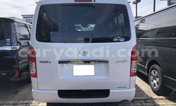 Acheter Occasion Voiture Toyota Hiace Blanc à Chilanga, Lusaka Acheter Occasion Voiture Toyota Hiace Blanc à Chilanga, Lusaka