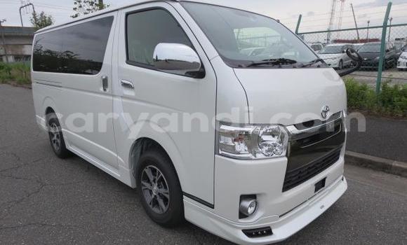 Buy Used Toyota Hiace White Car in Kitwe in Zambia Buy Used Toyota Hiace White Car in Kitwe in Zambia