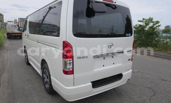 Buy Used Toyota Hiace White Car in Kitwe in Zambia Buy Used Toyota Hiace White Car in Kitwe in Zambia