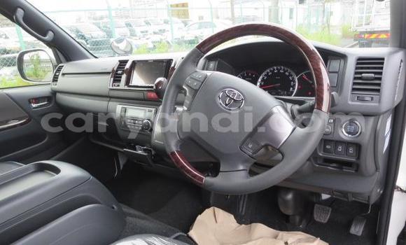 Buy Used Toyota Hiace White Car in Kitwe in Zambia Buy Used Toyota Hiace White Car in Kitwe in Zambia